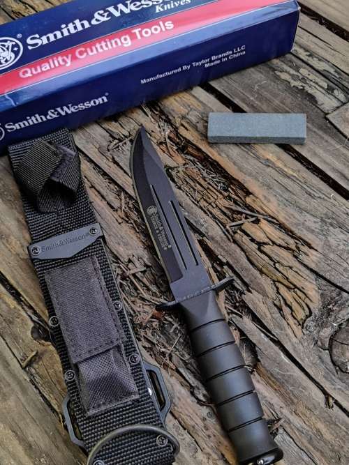 Smith And Wesson Search And Rescue Knife