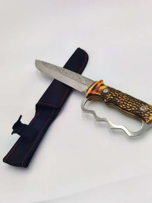 Exquisite Design Hunting Knife