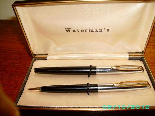 Highly Collectable Waterman's Fountain Pen (14 K Gold Tip) and Pencil Set in Case