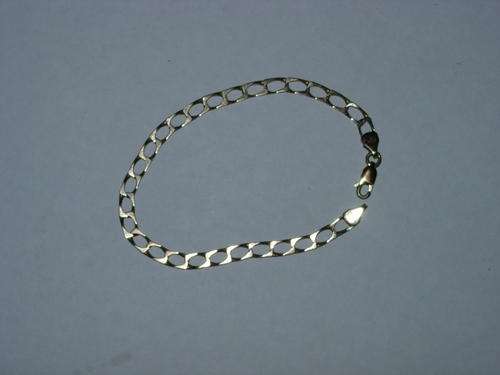 9ct Gold Bracelet (must view)