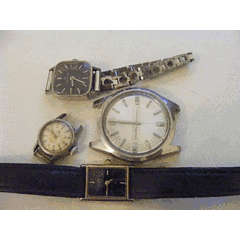 VINTAGE WATCHES. JUST NEEDS BATTERIES> CITIZEN
