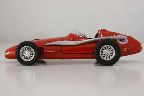 MATCHBOX  MASERATI 250F LEIGHT WEIGHT 1957  Y-10   IN ORIGINAL BOX, LIKE NEW