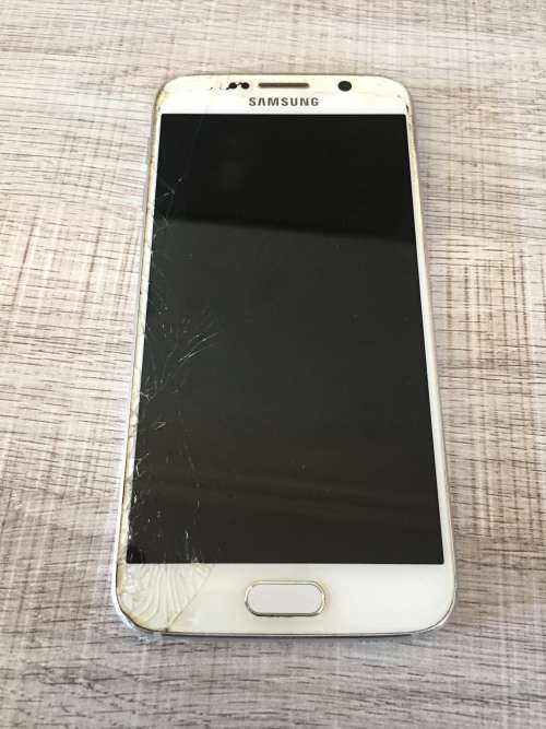 Samsung Galaxy S6 LTE 32GB G920F WHITE PEARL IN ITS ORIGINAL BOX. PLEASE READ!!!!!