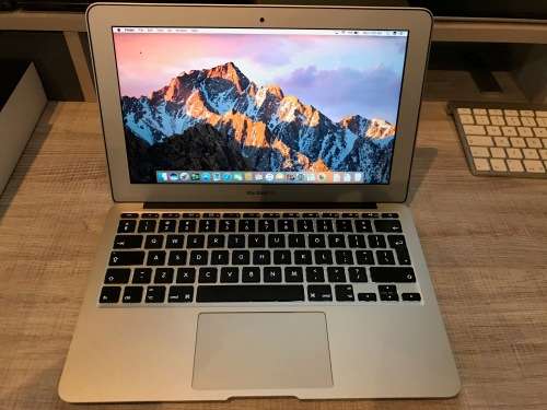 MACBOOK AIR 11" INTEL CORE i7, 250GB SSD, 4GB RAM, MacOS SIERRA. EXCELLENT CONDITION!!!!!