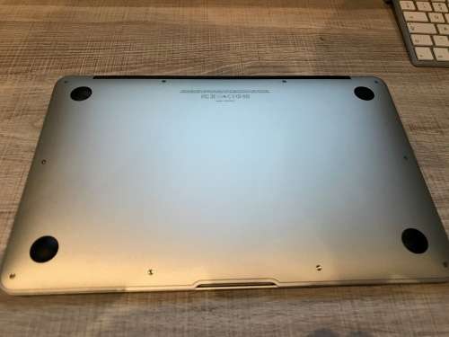 MACBOOK AIR 11" INTEL CORE i7, 250GB SSD, 4GB RAM, MacOS SIERRA. EXCELLENT CONDITION!!!!!
