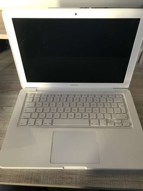 MACBOOK WHITE INTEL CORE 2 DUO CPU @ 2.40GHz 2.40GHz, 2GB RAM, 250GB HDD, OS X EL CAPITAN (4)