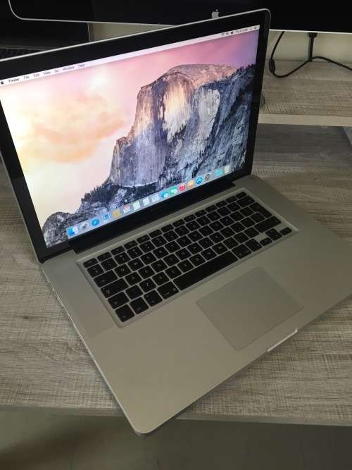 MACBOOK PRO i7, 15" INTEL CORE i7 CPU @ 2,00GHz, 500GB HDD, 4GB RAM, OS X YOSEMITE