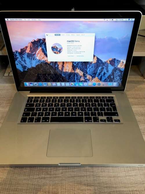 MACBOOK PRO i7, 15" INTEL CORE i7 QUAD CORE CPU @ 2,40GHz, 8GB RAM, 750GB HDD, MacOS SIERRA