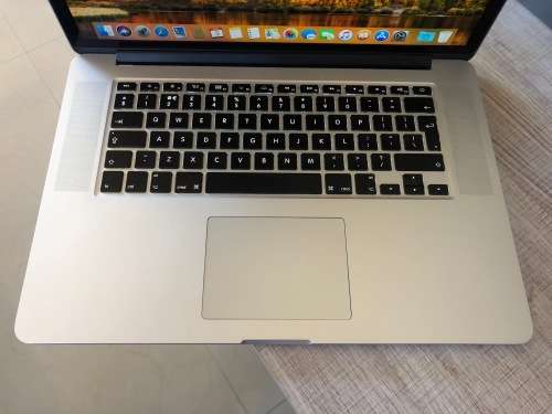 MACBOOK PRO RETINA 15" INTEL CORE i7, 240GB SSD, 16GB RAM, 2.40GHz, QUAD CORE, DUAL GRAPHICS