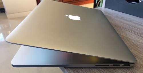 MACBOOK PRO RETINA 15" INTEL CORE i7, 240GB SSD, 16GB RAM, 2.40GHz, QUAD CORE, DUAL GRAPHICS