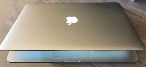 MACBOOK PRO RETINA 15" INTEL CORE i7, 240GB SSD, 16GB RAM, 2.40GHz, QUAD CORE, DUAL GRAPHICS