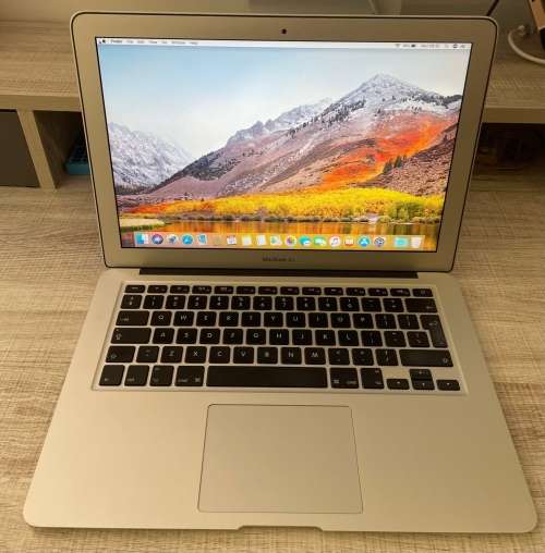 MACBOOK AIR 13`  INTEL CORE i5, 256GB SSD, 4GB RAM, 1.7GHZ  Mid 2011