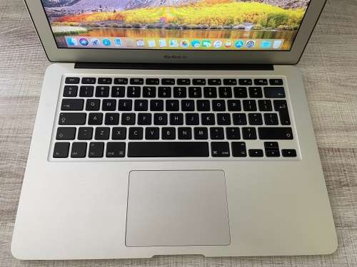 MACBOOK AIR 13`  INTEL CORE i5, 256GB SSD, 4GB RAM, 1.7GHZ  Mid 2011