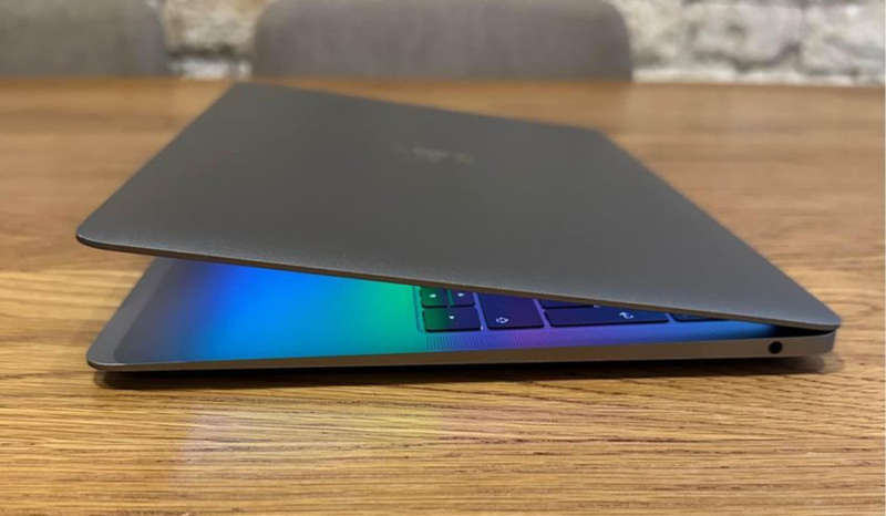 MACBOOK AIR 13` 2019 SPACE GREY INTEL CORE i5, 128GB SSD, 8GB RAM, 1.6GHZ  TOUCH ID