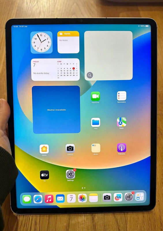 iPad Pro 12.9-inch, M2, 6th Generation, 128GB, WiFi + Cellular A2437