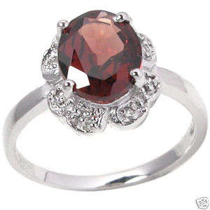 R9300-00 9K SOLID WHITE GOLD GARNET AND SPARKLING WHITE DIAMOND