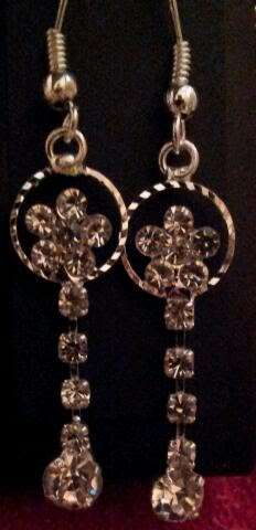 STUNNING PAIR OF CRYSTAL EARINGS