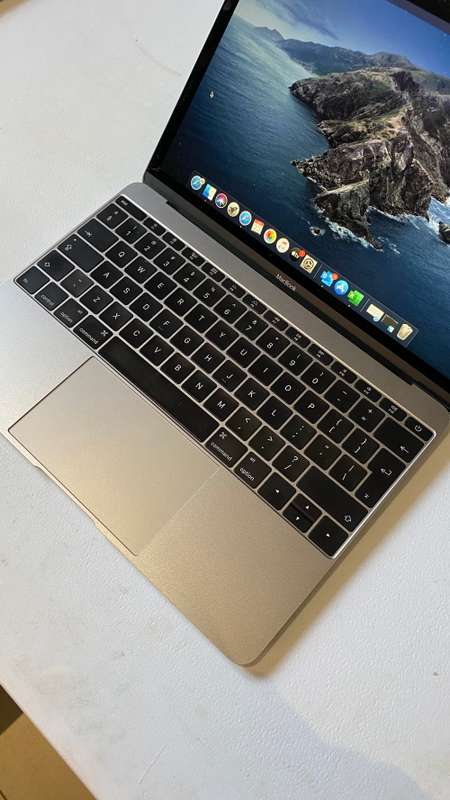 Apple MacBook 12 Retina (2016 Model)