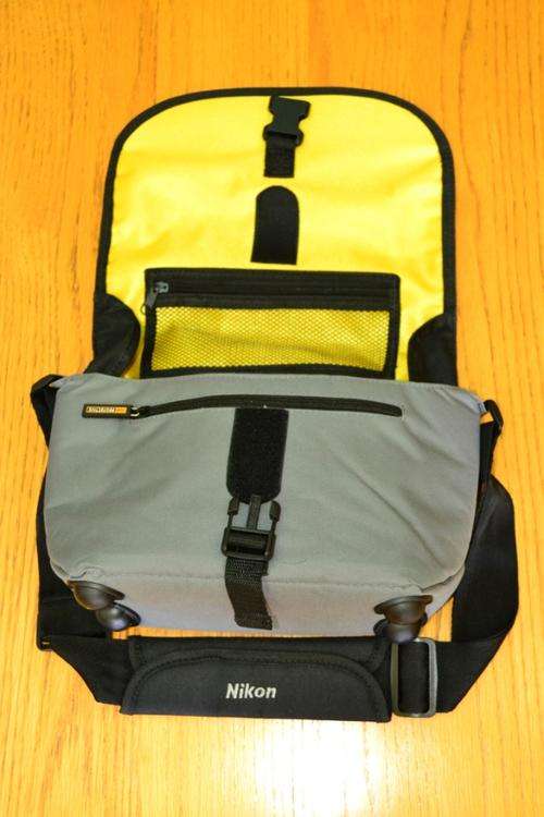 Sling/shoulder camera bag (Nikon)