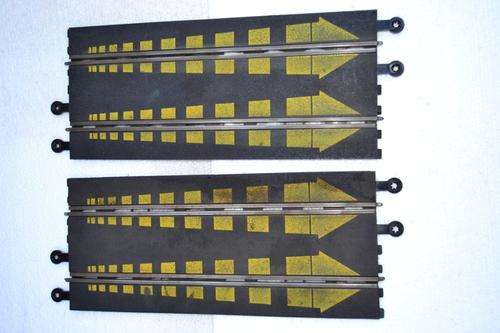 Scalextric Yellow Arrow tracks (2 units)
