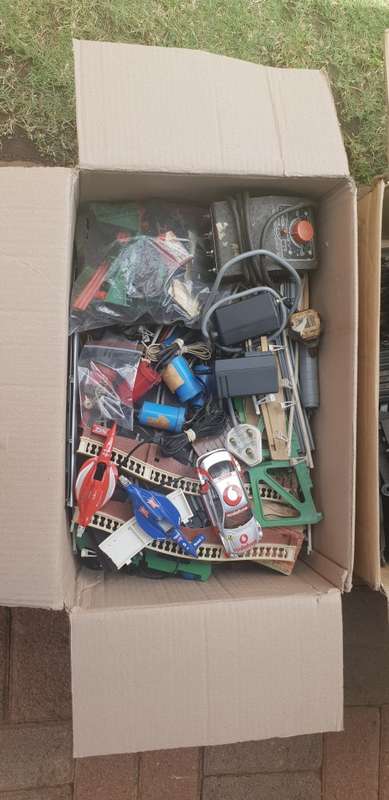Scalextric Scrapyard Items (Collection only)