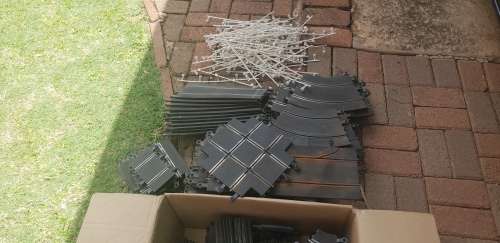 Scalextric Scrapyard Items (Collection only)