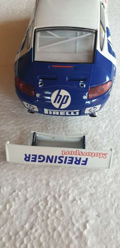 Scalextric Porsche 911 GT3R (Please note my comments)