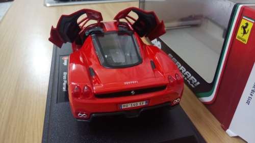 Ferrari Enzo 1.24 Burago