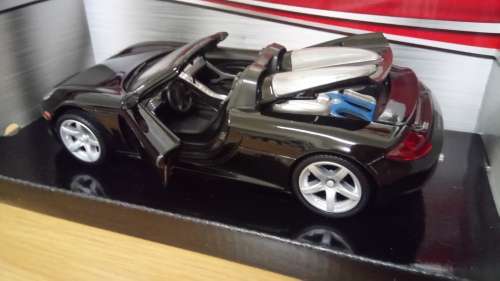 Porsche Carrera GT 1.24 Motormax