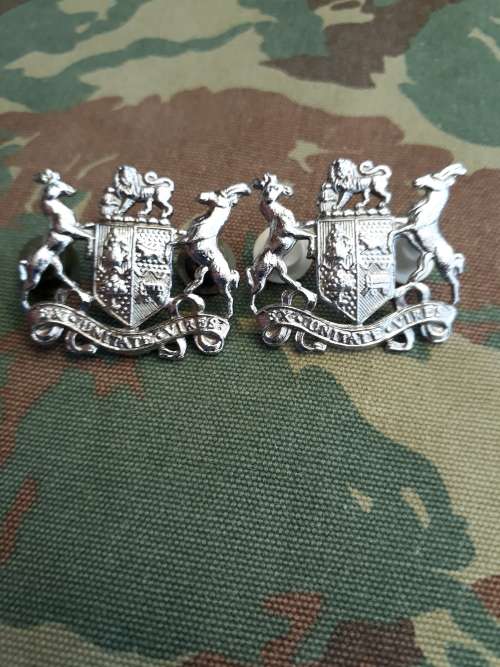 South Africa Army Set Of 2 Warrant Officer Badges All Pins Intact