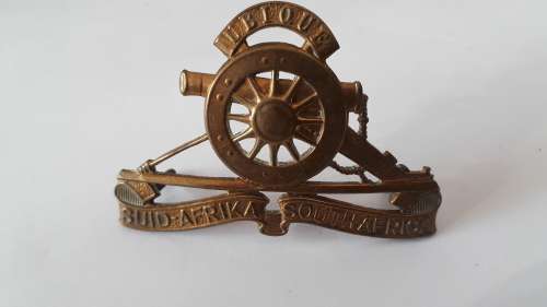 South Africa Army Artillery Gliding Cap Badge Both Screws Intact