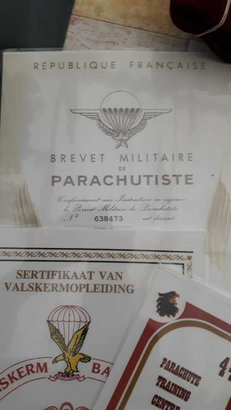 What a Intresting Para Batt Lot Ex Major Jumped With The French Badge Numbered Copy Certificates