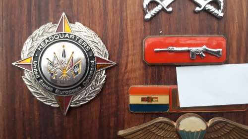 What a Intresting Para Batt Lot Ex Major Jumped With The French Badge Numbered Copy Certificates