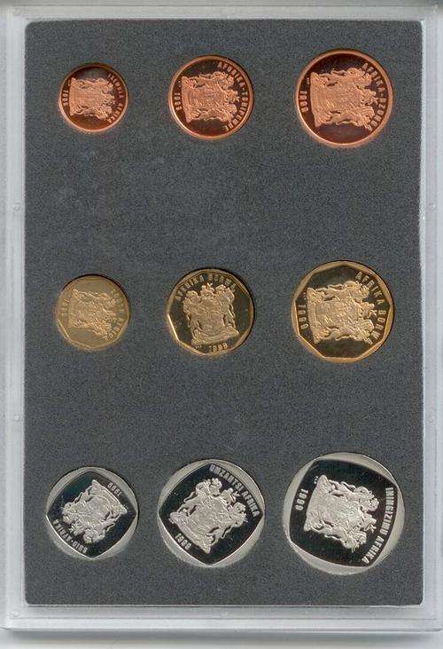 Very Scares 1999 Short Proof Coinset in SA Mint Black Box
