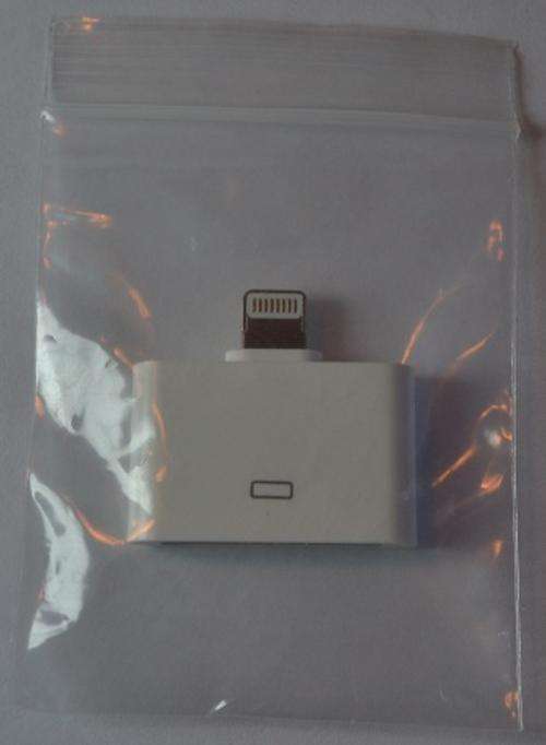 Apple generic iPhone 5 8-Pin to 30-Pin Adapter
