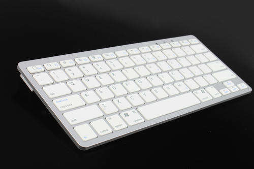 Ultra Slim Bluetooth Keyboard For Apple/Windows iPads, Samsung Tablets etc