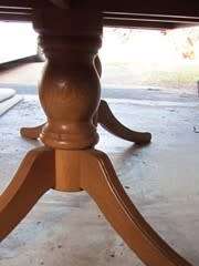 SOLID OAK DINING ROOM TABLE - GOOD CONDITION 2100mm X 1000mm