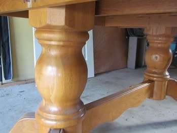 SOLID OAK DINING ROOM TABLE - GOOD CONDITION 2100mm X 1000mm