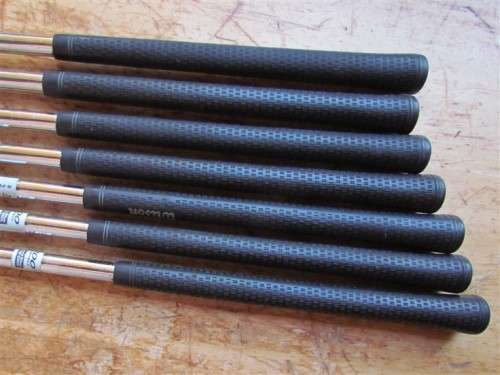 WILSON 1200 GOLF CLUB SET - 4,5,6,7,8,9,P IRONS - 1 BID FOR THE SET