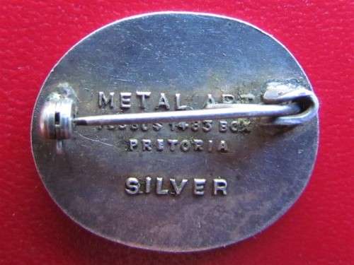SOLID SILVER BADGE ** SILVER ** MADE BY METAL ART 7.6gr