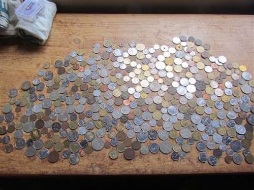 360+ World Coins in this Coin Collection in Bank Bag  ***Crazy R1 Start***