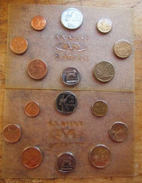 @@CRAZY R1 AUCTION @@ 1991 + 1992 UNCIRCULATED SETS - 1 BID FOR BOTH