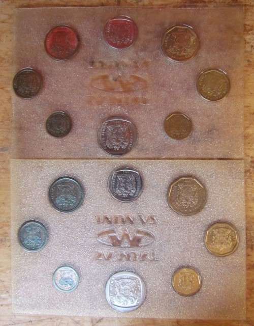 @@CRAZY R1 AUCTION @@ 1991 + 1992 UNCIRCULATED SETS - 1 BID FOR BOTH