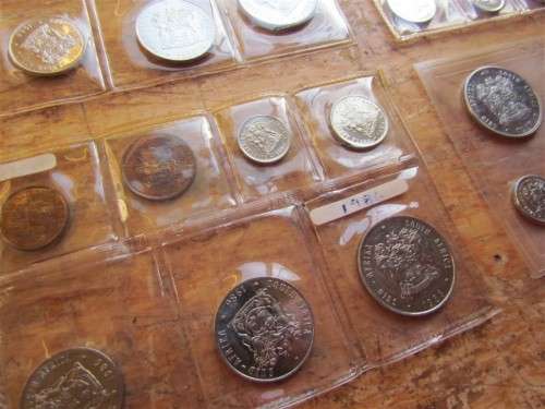 $CRAZY R1 START$ 4 X SETS 1984+85+86+87 *1 BID FOR ALL 4 - UNCIRCULATED*