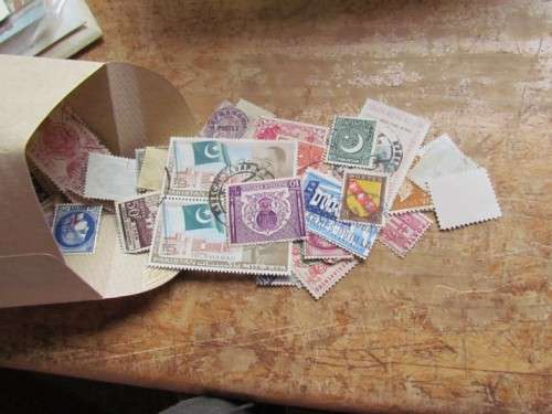 WORLD - UNSORTED & UNCHECKED ENVELOPES OF STAMPS