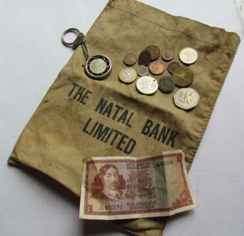 **CRAZY R1 START** OLD NATAL BANK BAGS + ASSORTED COINS + 1 RAND NOTE