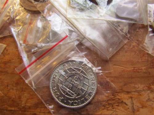 WORLD LOT OF COINS - 1 BID FOR THE LOT