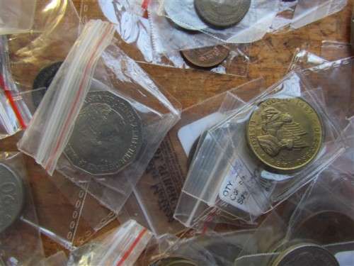 WORLD LOT OF COINS - 1 BID FOR THE LOT