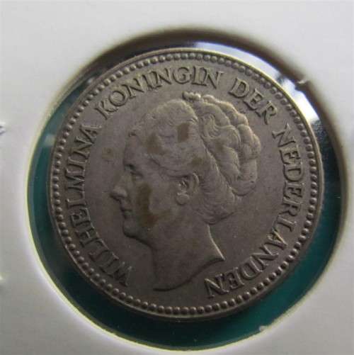 1928 NETHERLANDS SILVER 1/2 GULDEN ***72% SILVER*** R1 START ***