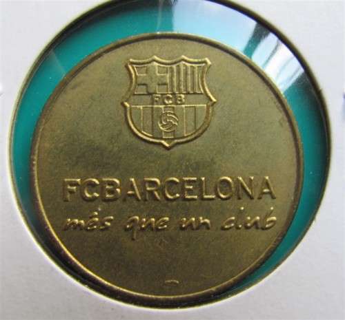 BARCELONA SOCCER MEDALLION - SAUREZ